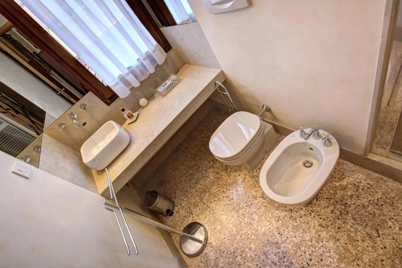 Apartment Doge Stair, Gorgeous - Bbc Venice Grand 2024 Tour Recorded Here!